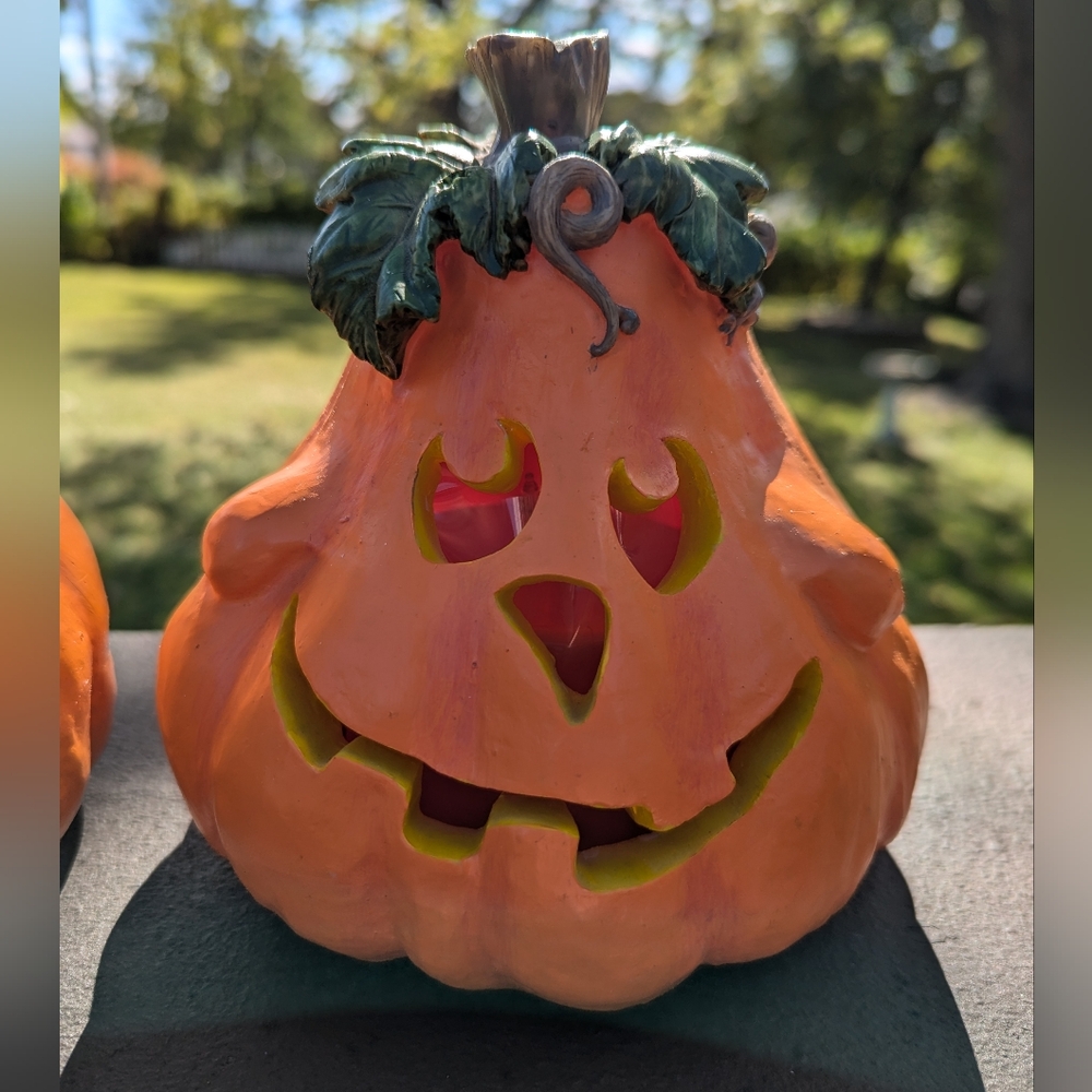 Vintage 6" Sound & Lights Pumpkin (Short)